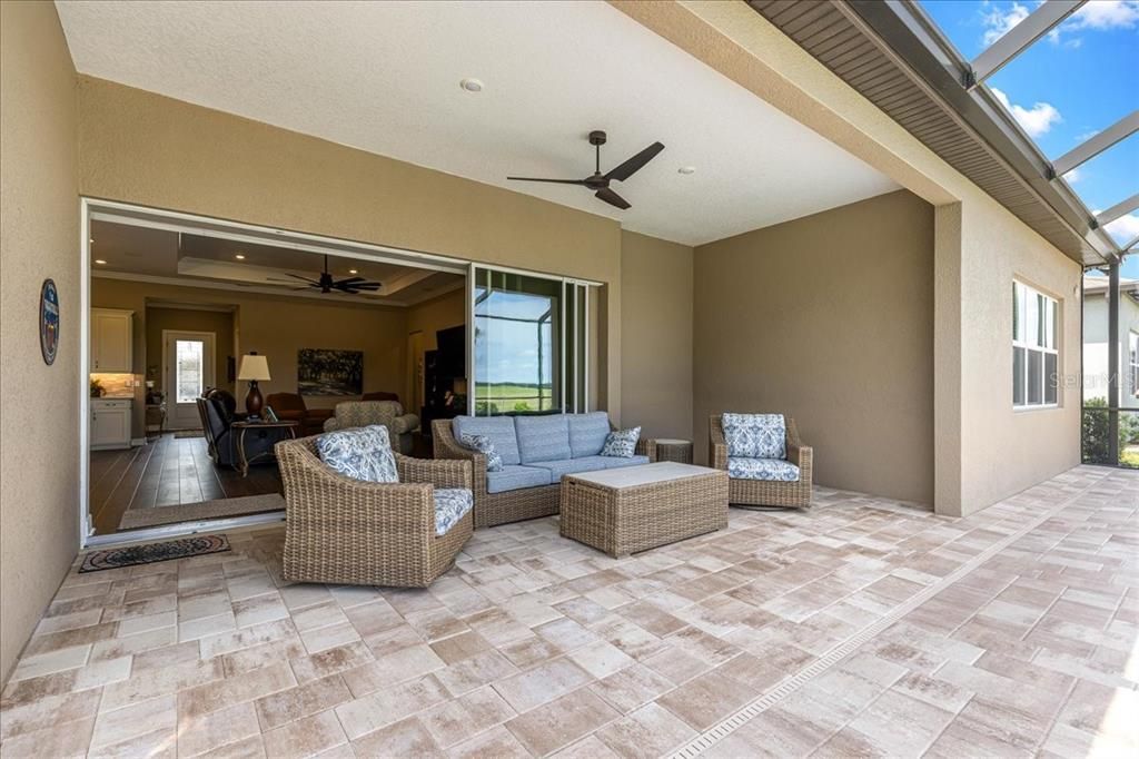Active With Contract: $664,900 (3 beds, 3 baths, 2523 Square Feet)