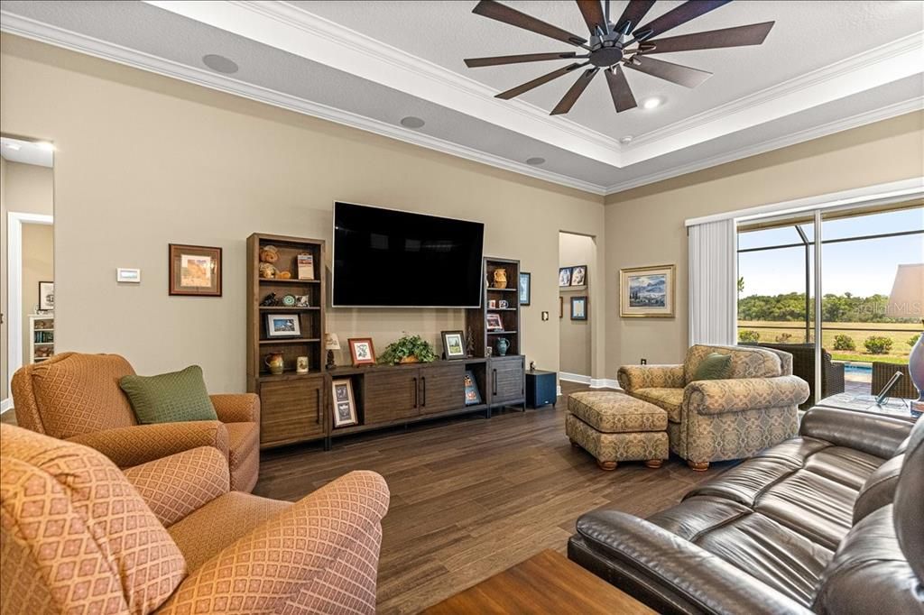 Active With Contract: $664,900 (3 beds, 3 baths, 2523 Square Feet)