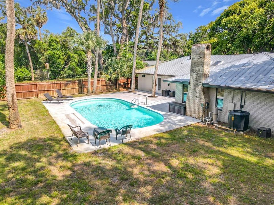 Activo con contrato: $550,000 (3 camas, 2 baños, 1965 Pies cuadrados)