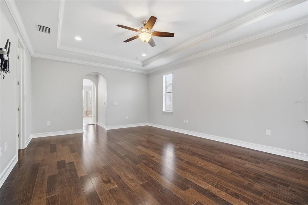 For Sale: $1,149,900 (5 beds, 4 baths, 4443 Square Feet)
