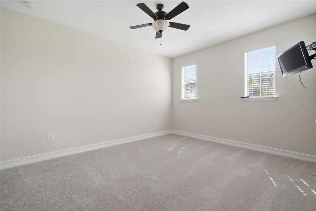 For Sale: $1,149,900 (5 beds, 4 baths, 4443 Square Feet)