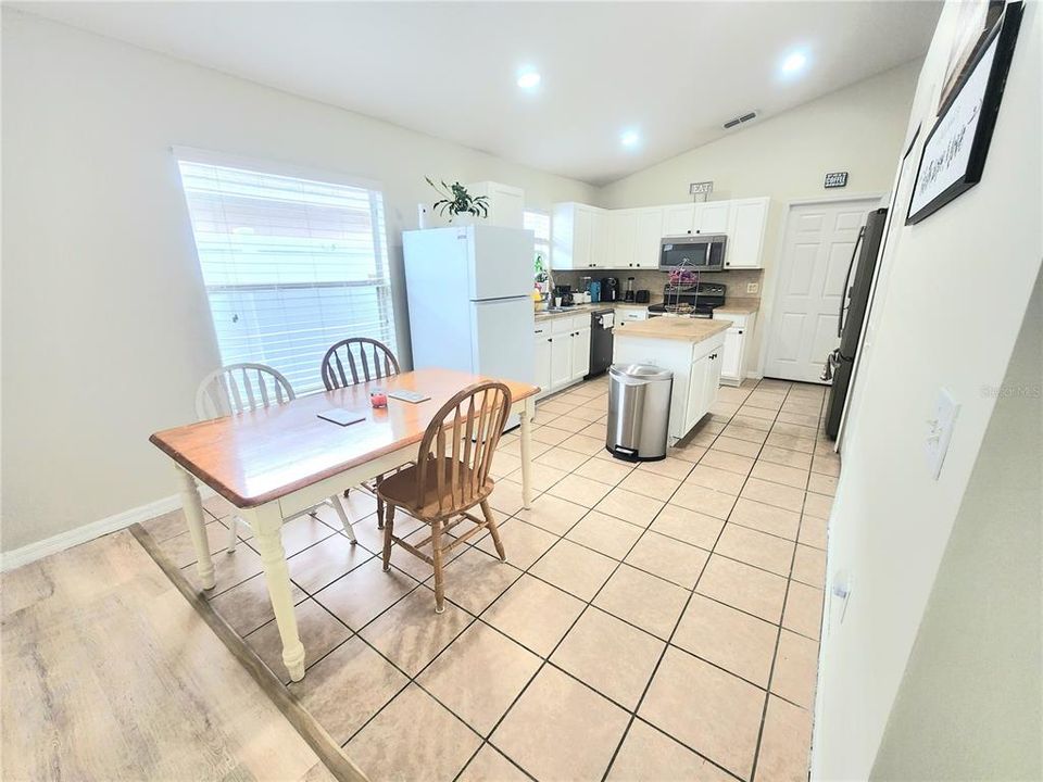 For Rent: $600 (1 beds, 1 baths, 785 Square Feet)