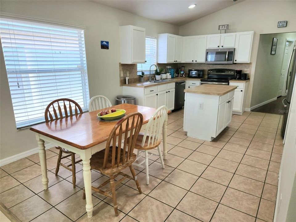 For Rent: $600 (1 beds, 1 baths, 785 Square Feet)