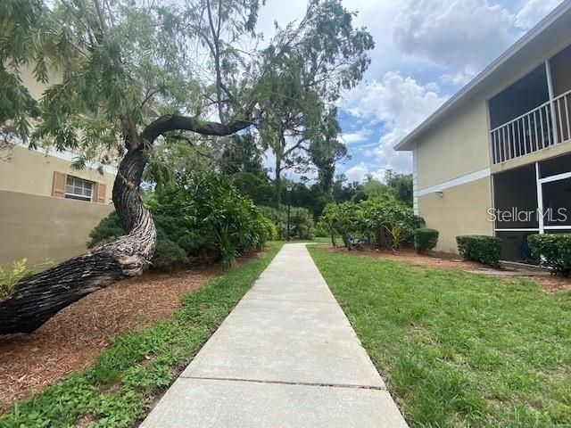For Rent: $1,690 (3 beds, 2 baths, 914 Square Feet)