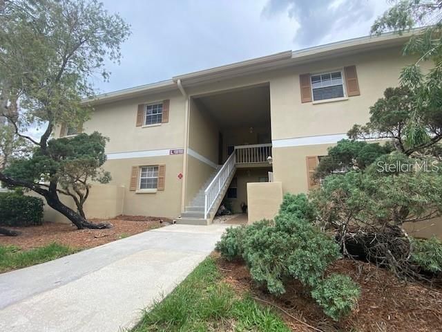 For Rent: $1,690 (3 beds, 2 baths, 914 Square Feet)