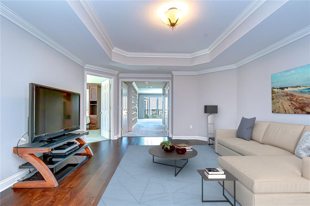 En Venta: $3,385,000 (3 camas, 2 baños, 3300 Pies cuadrados)