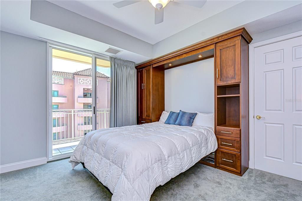 En Venta: $3,385,000 (3 camas, 2 baños, 3300 Pies cuadrados)