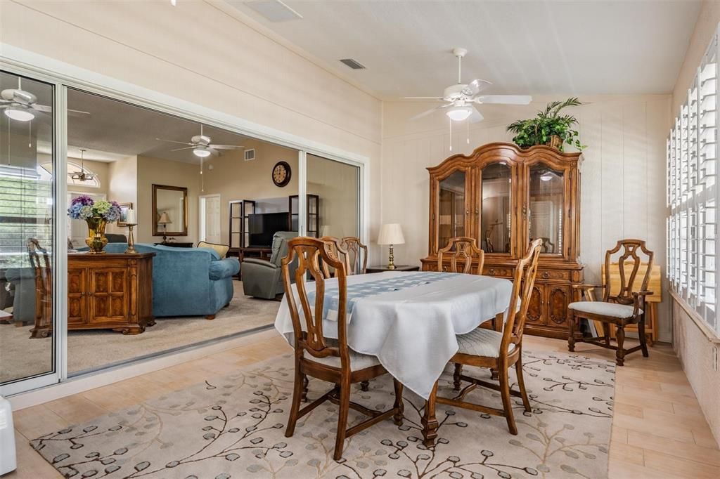 En Venta: $399,900 (3 camas, 2 baños, 2016 Pies cuadrados)