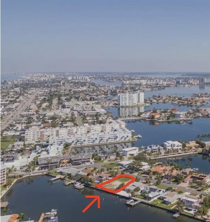 На продажу: $999,999 (0.21 acres)