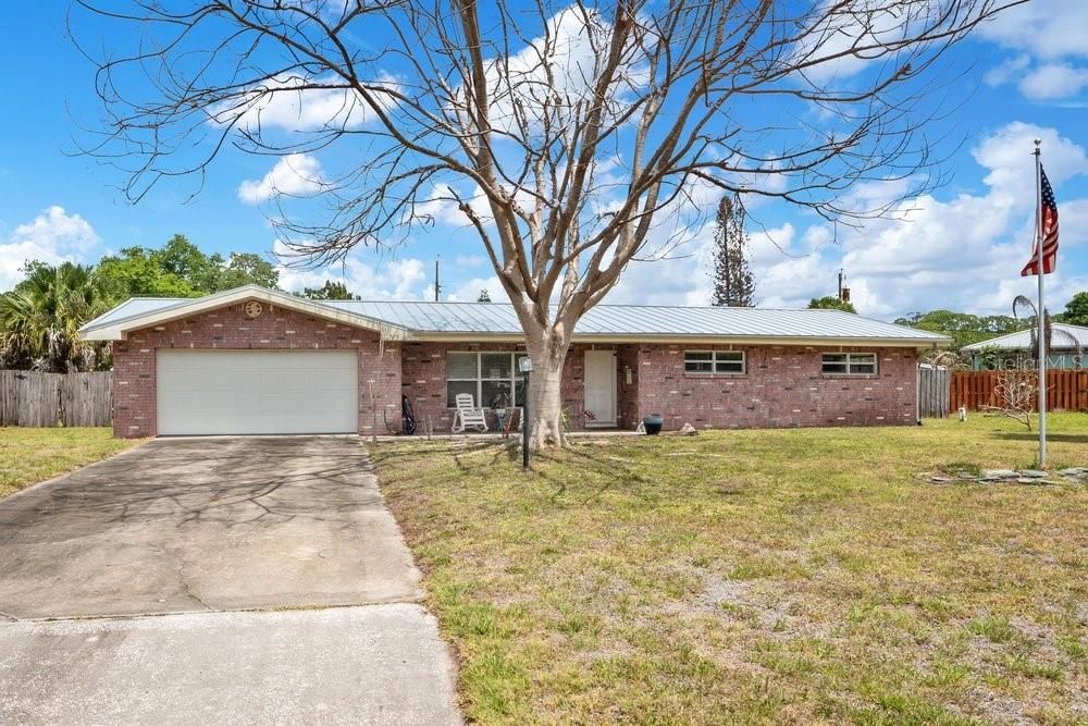 For Sale: $309,990 (3 beds, 2 baths, 1264 Square Feet)