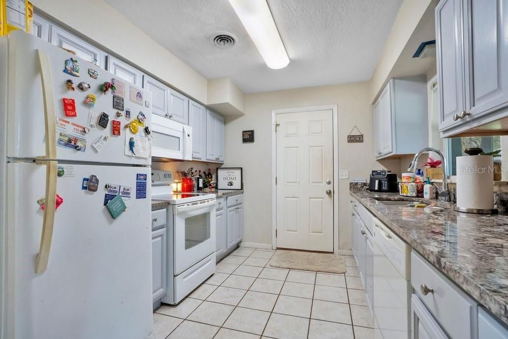 For Sale: $309,990 (3 beds, 2 baths, 1264 Square Feet)