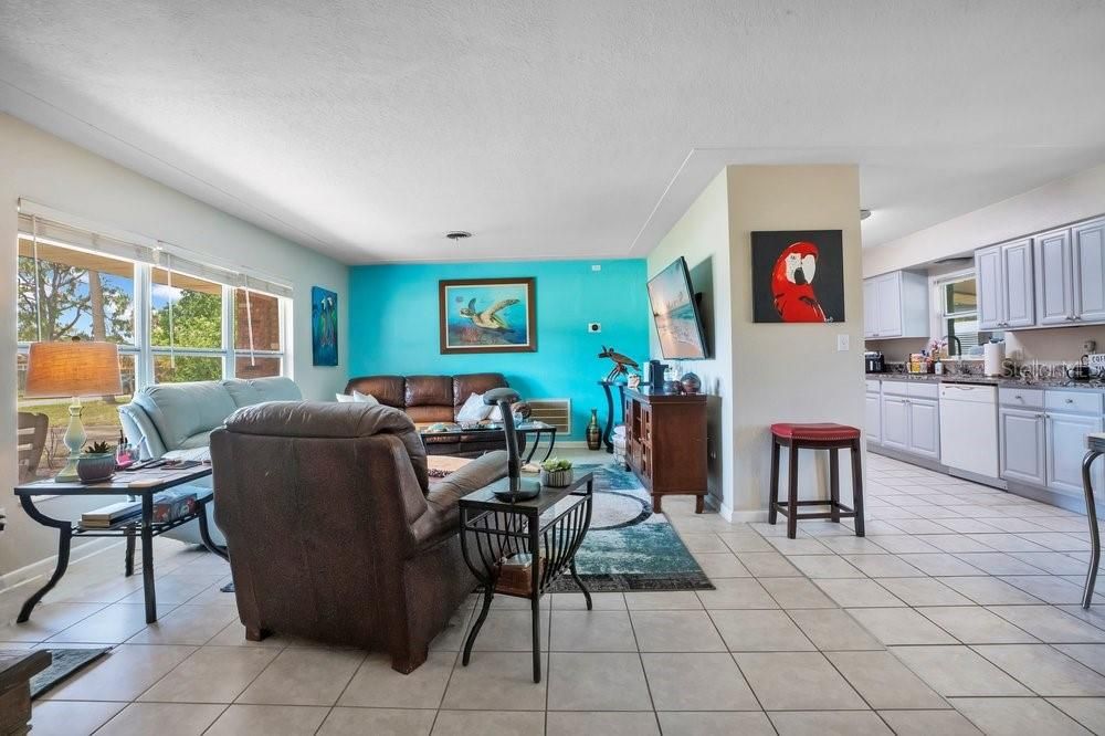 For Sale: $309,990 (3 beds, 2 baths, 1264 Square Feet)