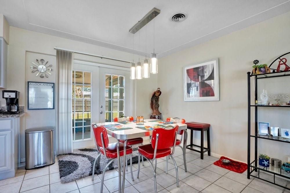 For Sale: $309,990 (3 beds, 2 baths, 1264 Square Feet)