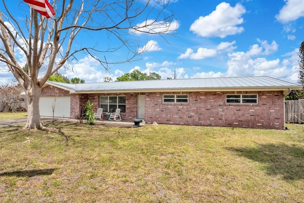 For Sale: $309,990 (3 beds, 2 baths, 1264 Square Feet)
