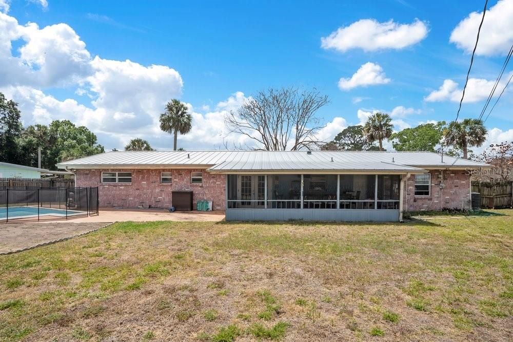 For Sale: $309,990 (3 beds, 2 baths, 1264 Square Feet)