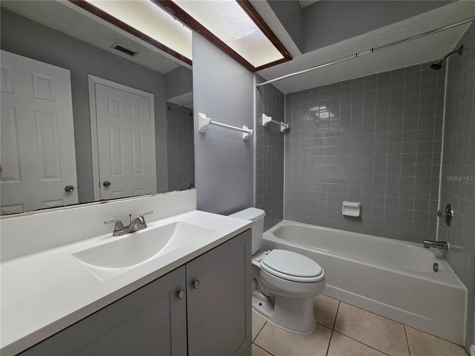 For Rent: $1,260 (2 beds, 2 baths, 1000 Square Feet)