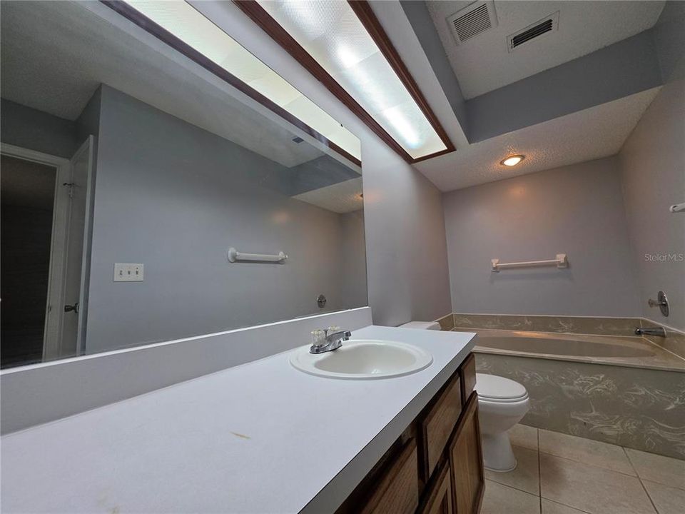 For Rent: $1,260 (2 beds, 2 baths, 1000 Square Feet)