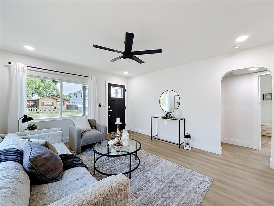 Activo con contrato: $480,000 (3 camas, 2 baños, 1155 Pies cuadrados)