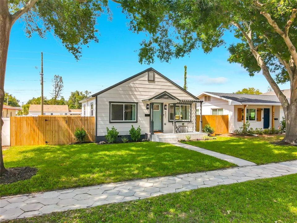 Activo con contrato: $480,000 (3 camas, 2 baños, 1155 Pies cuadrados)
