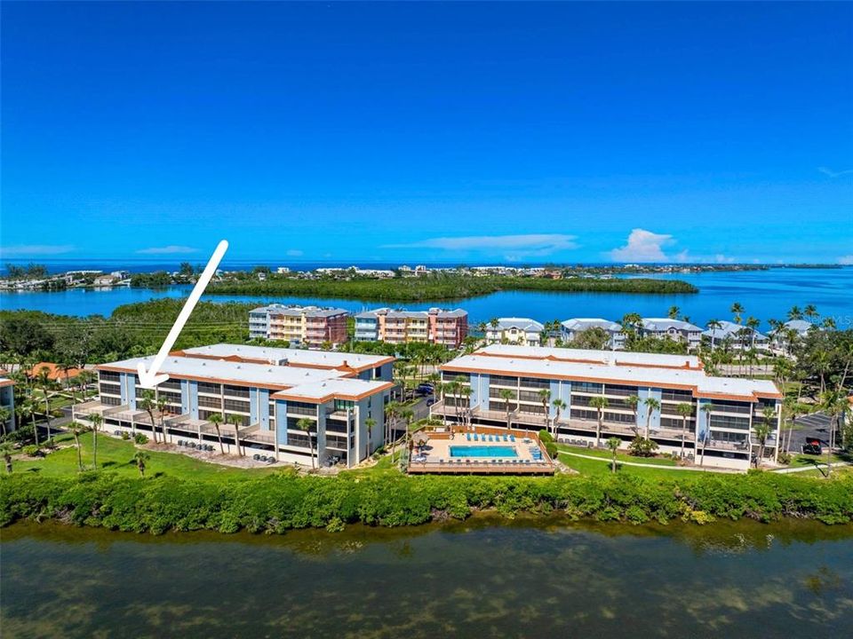待售: $449,900 (2 贝兹, 2 浴室, 1070 平方英尺)