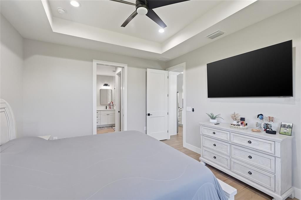 Activo con contrato: $479,900 (3 camas, 2 baños, 1735 Pies cuadrados)