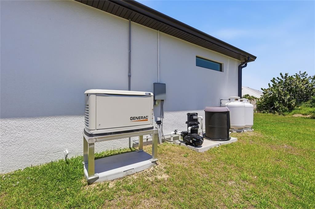 Activo con contrato: $479,900 (3 camas, 2 baños, 1735 Pies cuadrados)