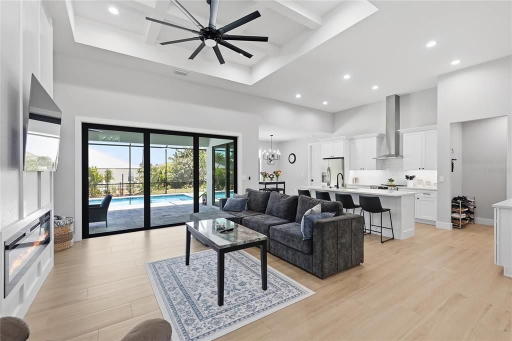Activo con contrato: $479,900 (3 camas, 2 baños, 1735 Pies cuadrados)