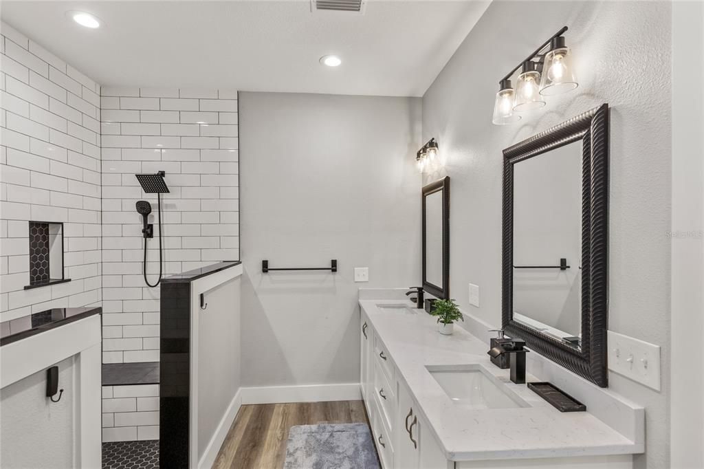 For Sale: $275,000 (3 beds, 2 baths, 1530 Square Feet)