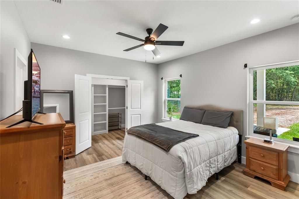 For Sale: $275,000 (3 beds, 2 baths, 1530 Square Feet)