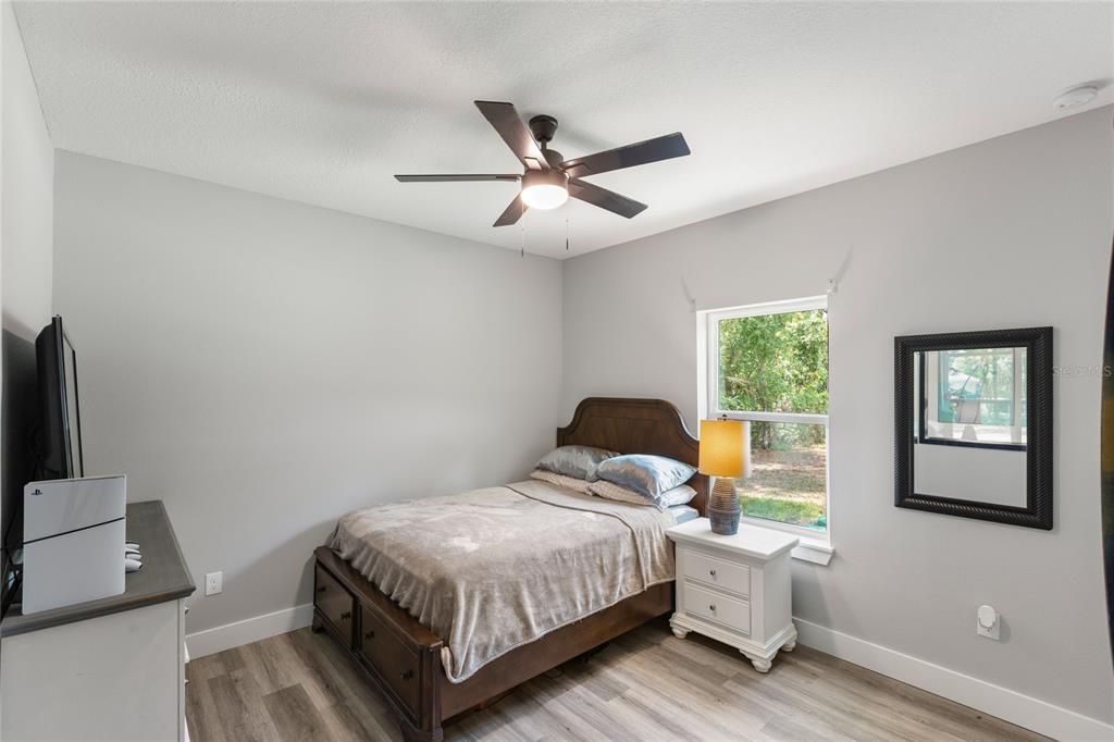 For Sale: $275,000 (3 beds, 2 baths, 1530 Square Feet)