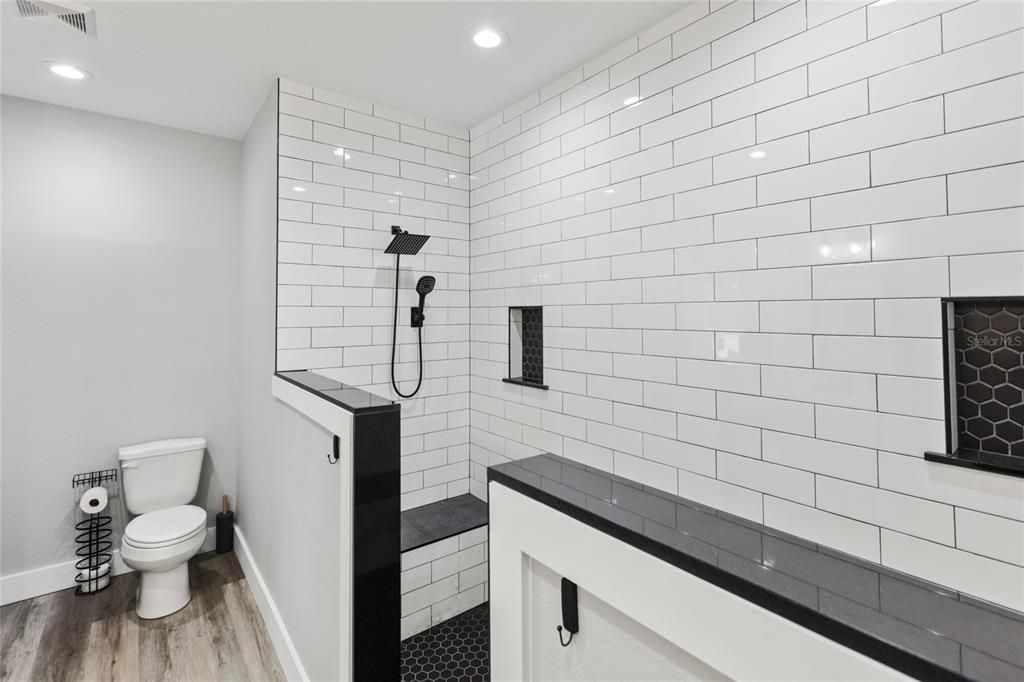 For Sale: $275,000 (3 beds, 2 baths, 1530 Square Feet)