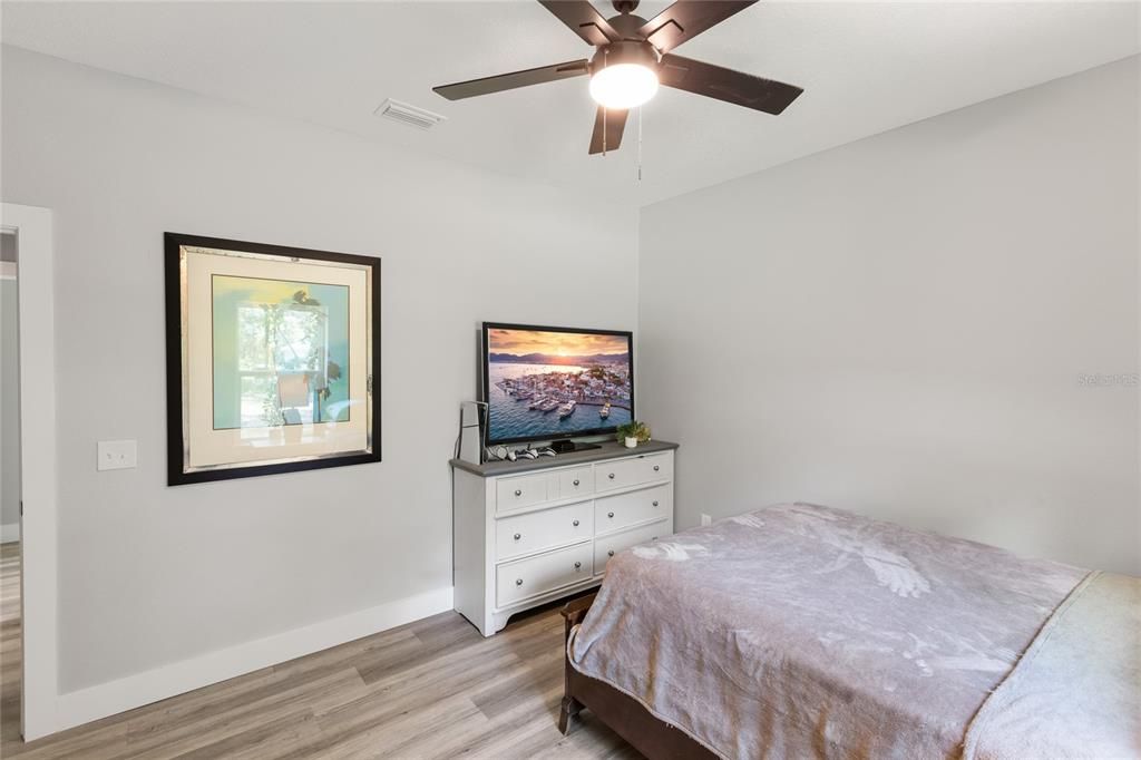 For Sale: $275,000 (3 beds, 2 baths, 1530 Square Feet)