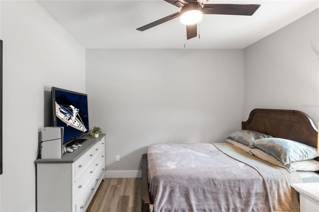 For Sale: $275,000 (3 beds, 2 baths, 1530 Square Feet)