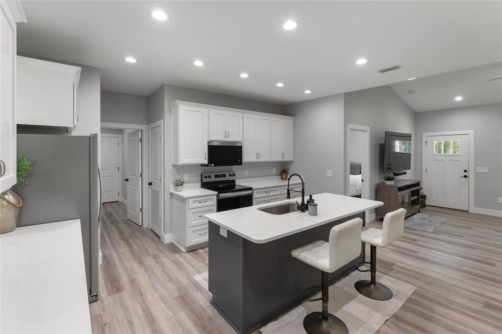 For Sale: $275,000 (3 beds, 2 baths, 1530 Square Feet)