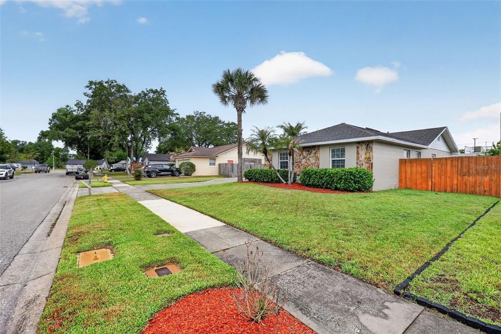 Active With Contract: $408,000 (3 beds, 2 baths, 1258 Square Feet)