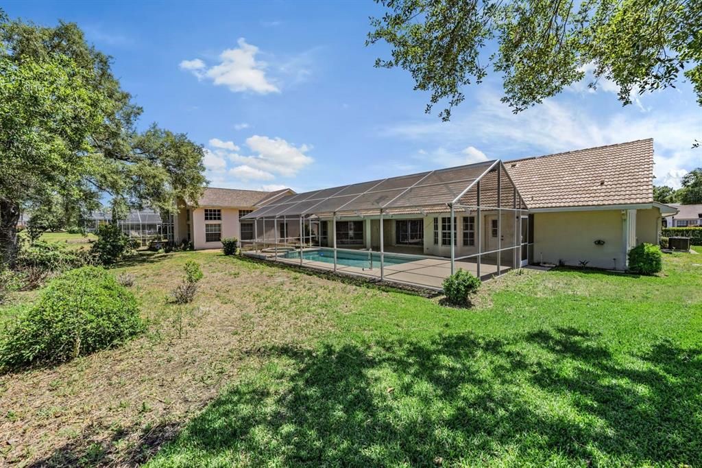 Activo con contrato: $399,000 (3 camas, 2 baños, 2074 Pies cuadrados)