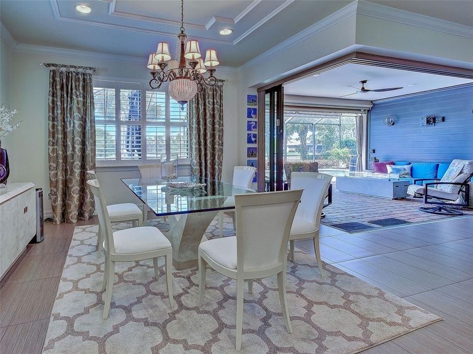 Activo con contrato: $853,000 (3 camas, 3 baños, 2516 Pies cuadrados)