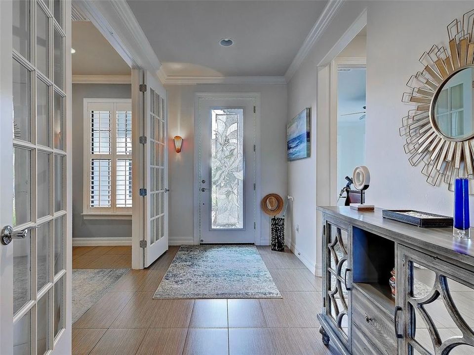 Activo con contrato: $853,000 (3 camas, 3 baños, 2516 Pies cuadrados)