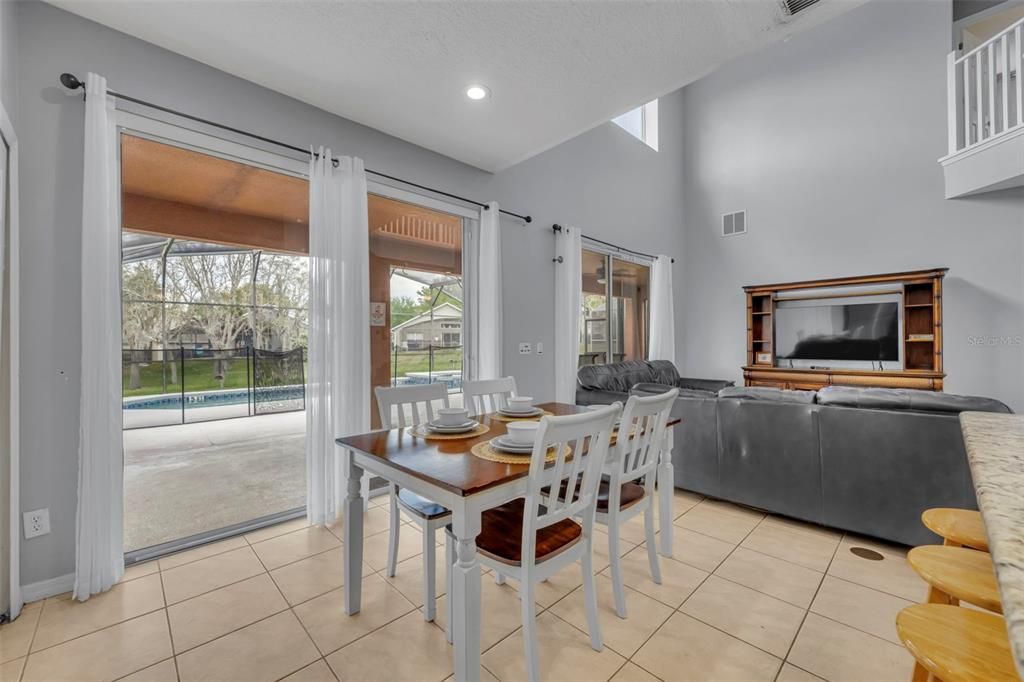 Active With Contract: $525,000 (7 beds, 5 baths, 2925 Square Feet)