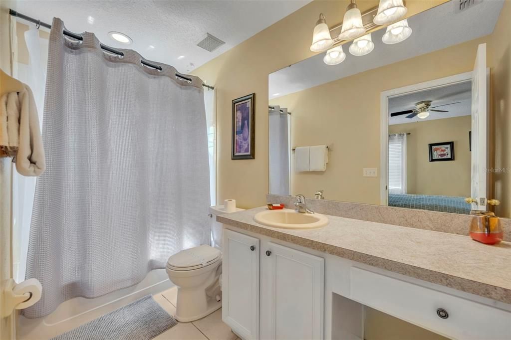 Active With Contract: $525,000 (7 beds, 5 baths, 2925 Square Feet)