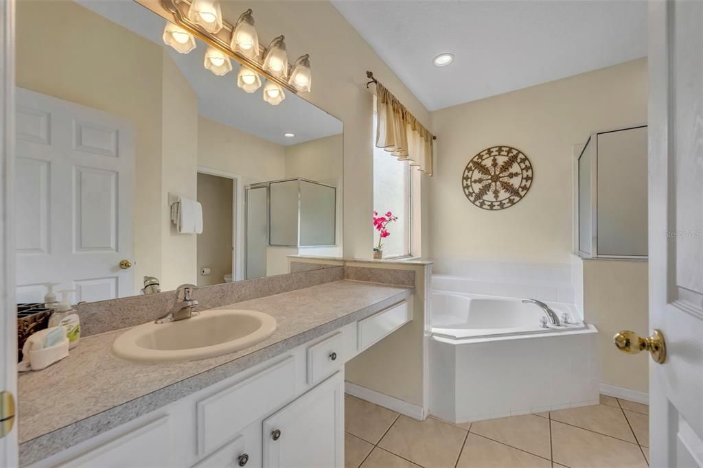 Active With Contract: $525,000 (7 beds, 5 baths, 2925 Square Feet)
