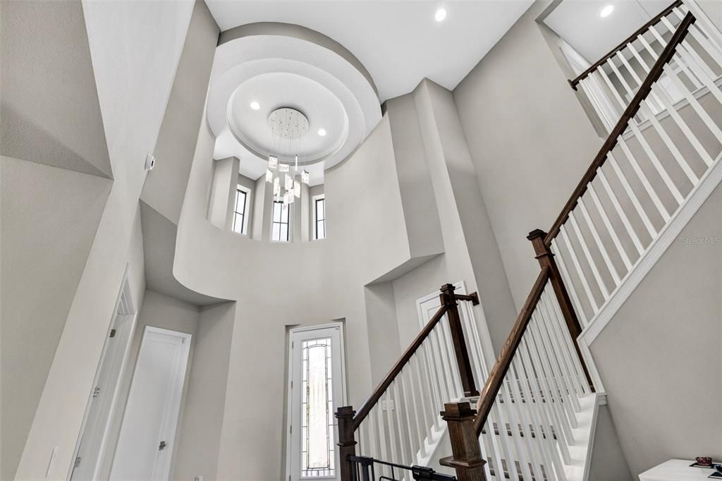 For Sale: $829,000 (5 beds, 4 baths, 4211 Square Feet)