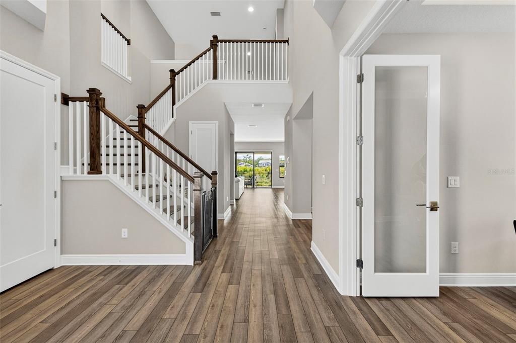 For Sale: $829,000 (5 beds, 4 baths, 4211 Square Feet)