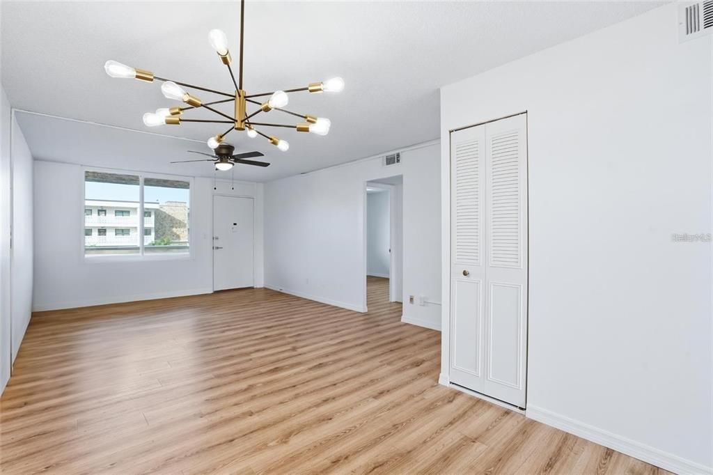 For Rent: $1,850 (2 beds, 2 baths, 1035 Square Feet)
