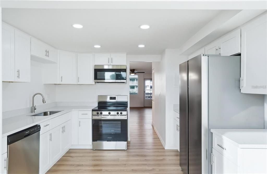 For Rent: $1,850 (2 beds, 2 baths, 1035 Square Feet)