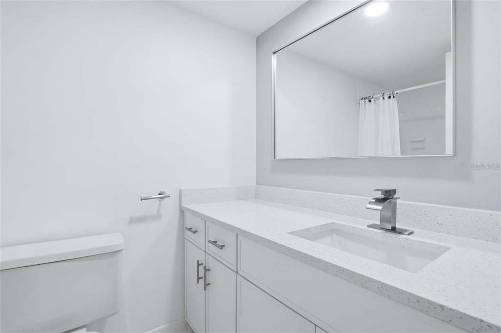 For Rent: $1,850 (2 beds, 2 baths, 1035 Square Feet)