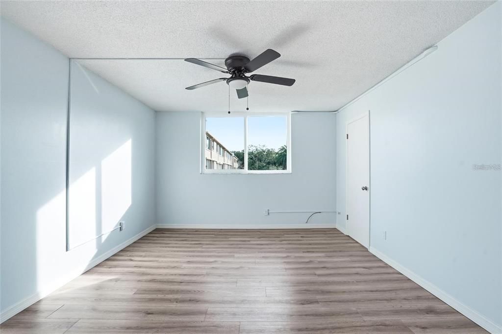 For Rent: $1,850 (2 beds, 2 baths, 1035 Square Feet)