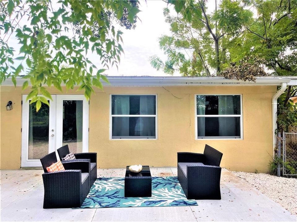 For Rent: $3,750 (3 beds, 2 baths, 1561 Square Feet)
