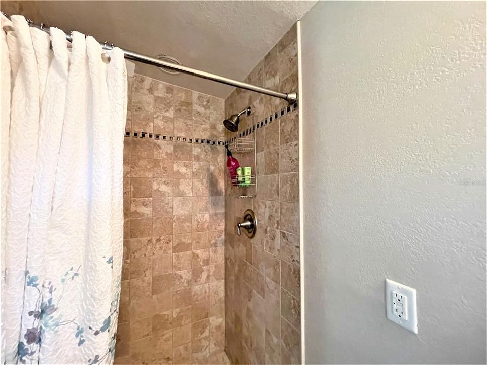 For Rent: $3,750 (3 beds, 2 baths, 1561 Square Feet)