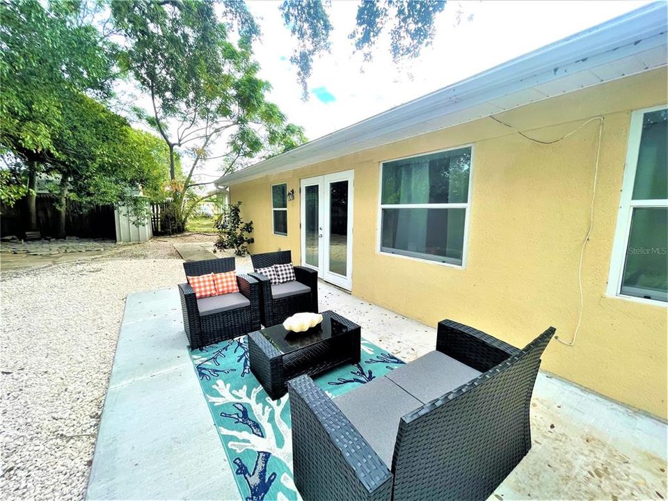 For Rent: $3,750 (3 beds, 2 baths, 1561 Square Feet)